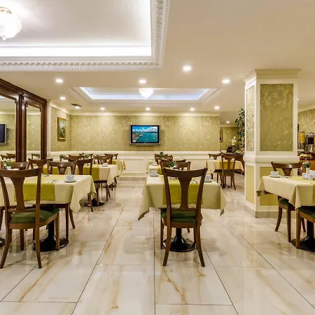 Hotel Golden Crown 3*