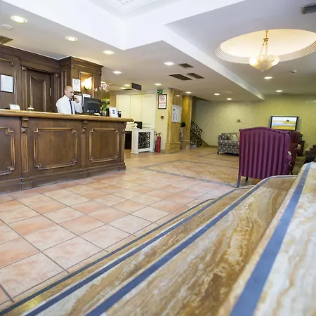 Golden Crown Hotel 3*