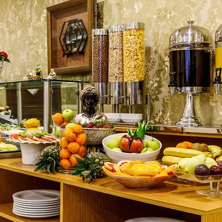 Golden Crown Hotel 3*