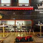 מלון Golden Crown