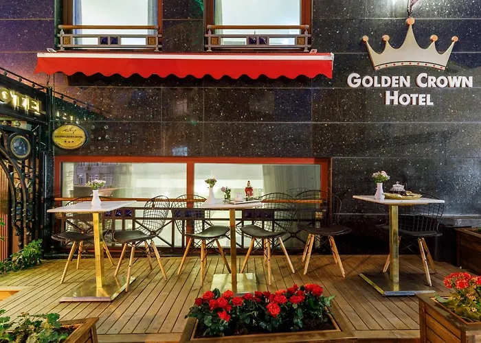 Hotel Golden Crown