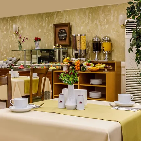 Otel Golden Crown