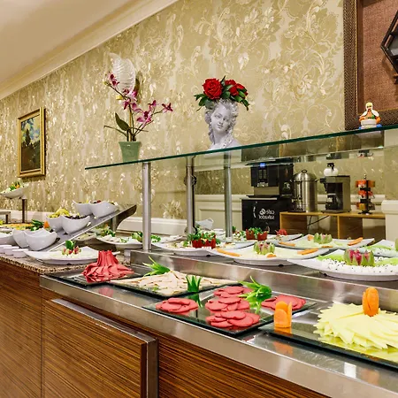 Golden Crown Hotel